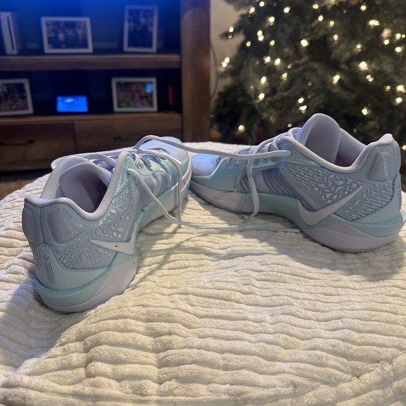 Nike Light Blue Athletic Shoes - Picture 3 of 5